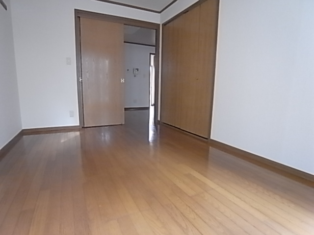 ケンコーポラス ベッドルーム