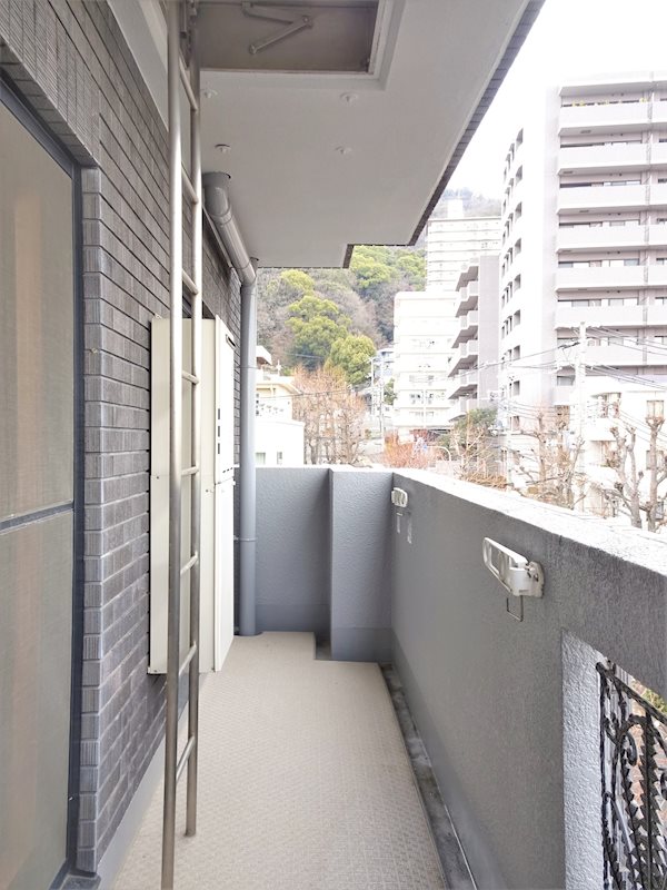 コモドカーサ新神戸 ベランダ