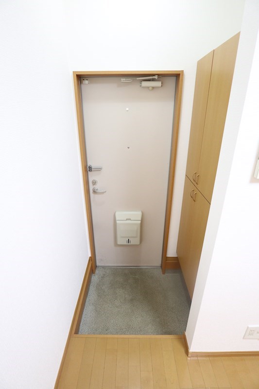 コートフジ 玄関