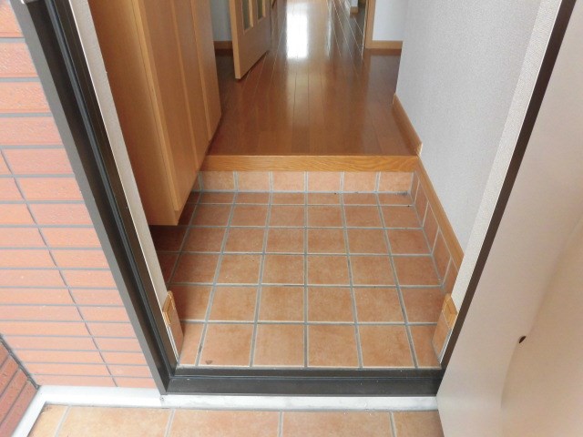 グランデ新田Ａ 玄関