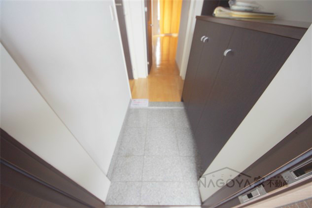 パークアクシス金山WEST 玄関