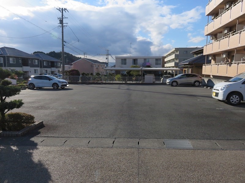 ＭＩＳＴＲＡＬ 駐車場