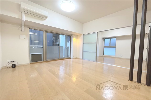 ランドハウス泉 リビング