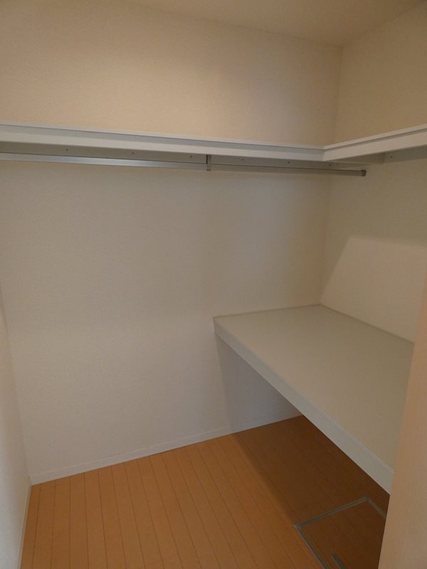 サンラルジュ北館 収納