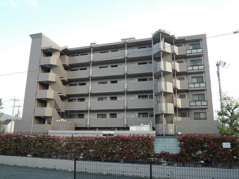 プロスべール高安（A2タイプ） 外観