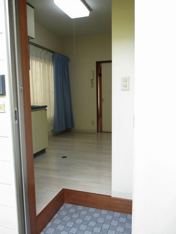 リフレコデラ湘南Ａ 玄関