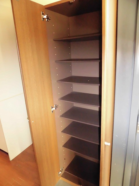 コモド二軒茶屋 玄関