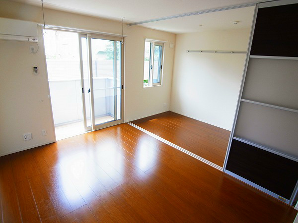 ストラールB ベッドルーム