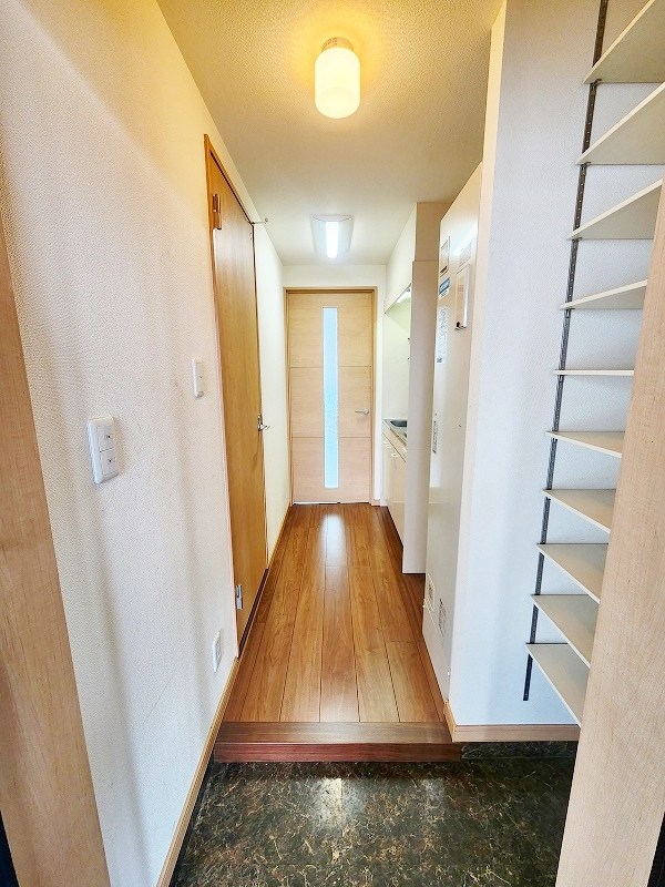 スタンダード九工大前ビル 玄関