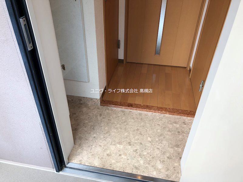 ラ・カステル・メウ 玄関