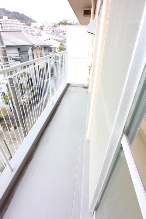 クイーンズハイツ名倉 ベランダ