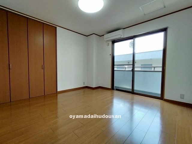 シュロス上野毛 ベッドルーム