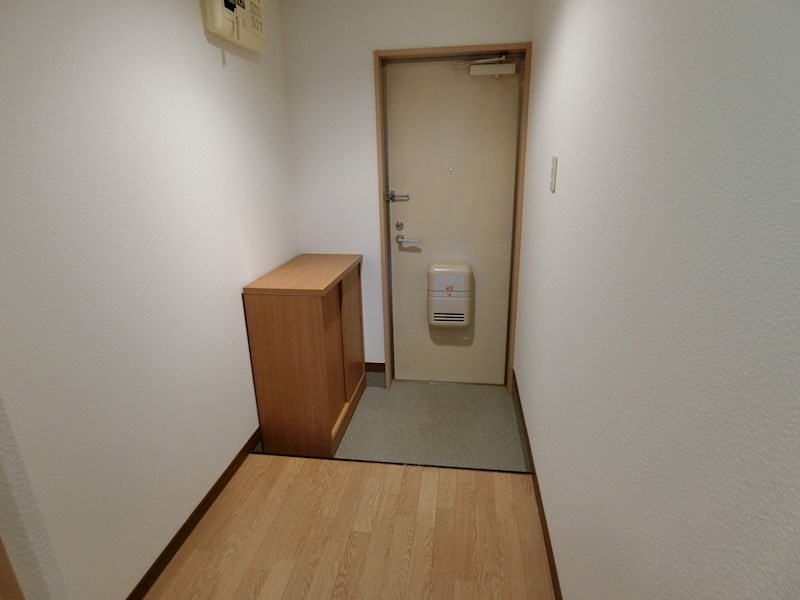 サープラス畑ヶ田 玄関