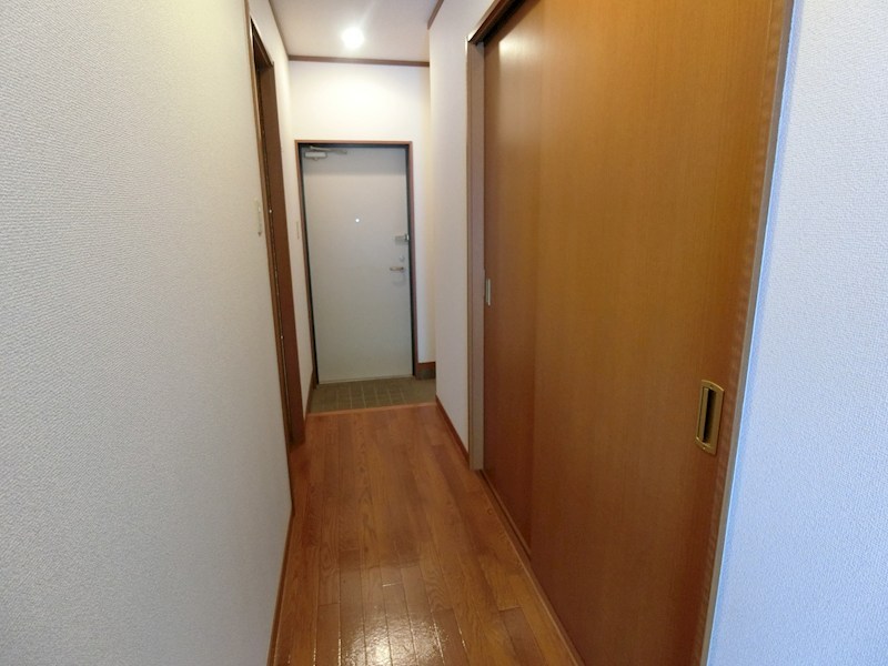 タコマコート 玄関
