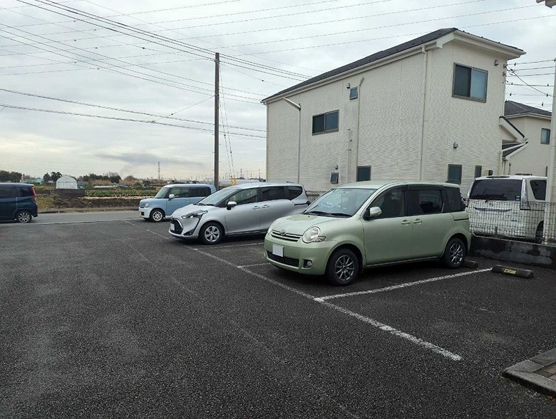 レオパレス大塚山 駐車場