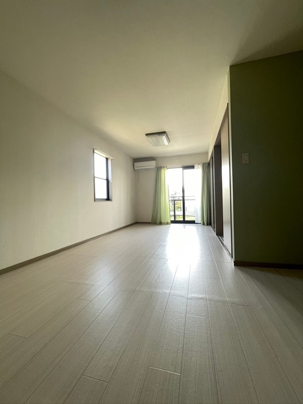 ビッグウエル リビング