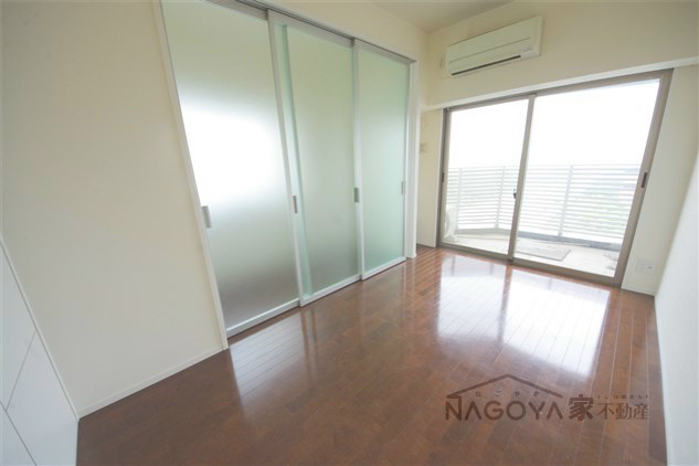 aLATO丸の内 リビング