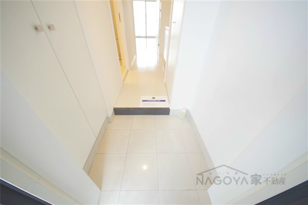 aLATO丸の内 玄関