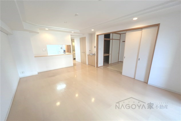 レジディア泉 リビング