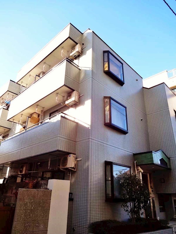 メゾンイースト 302号室 外観