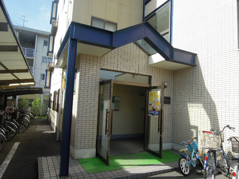 グリーンリーヴス エントランス