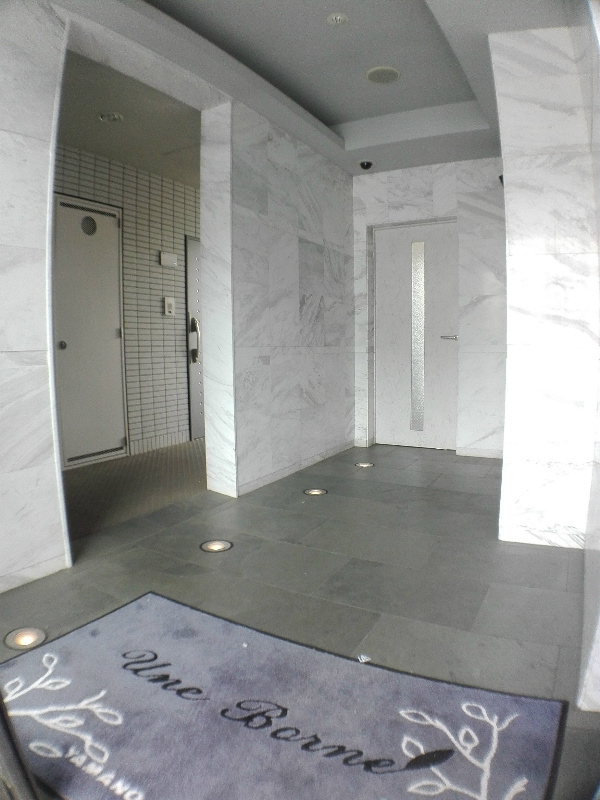 アン･ボルヌ その他30