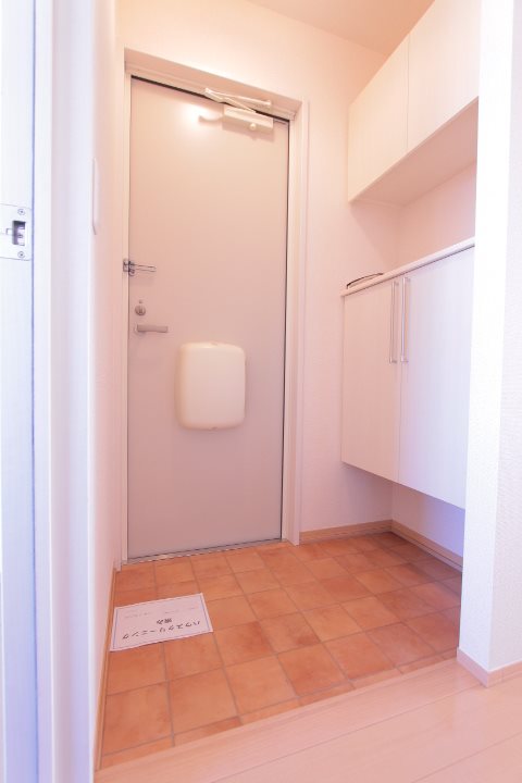 千葉県船橋市前貝塚町 玄関