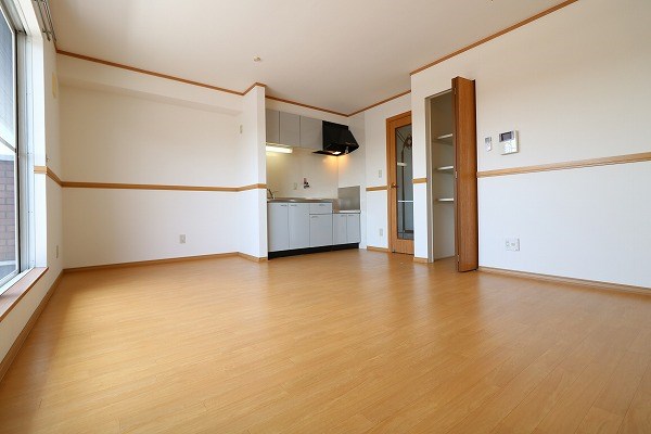 LAND PARK 横大路 A棟 ベッドルーム