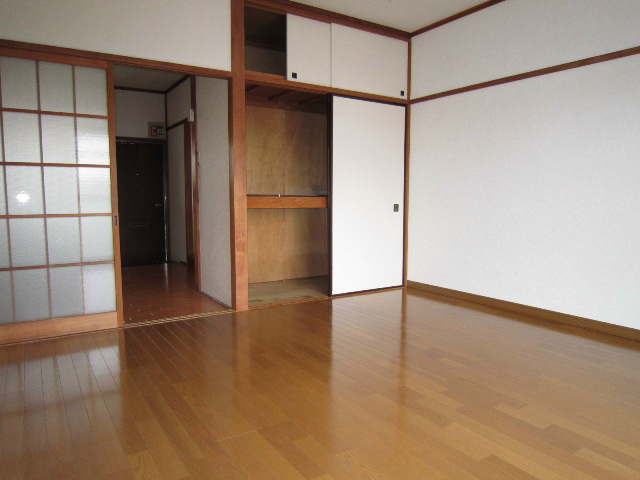 第2ひらいコーポ ベッドルーム