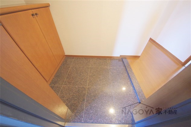 井清寿マンション 玄関