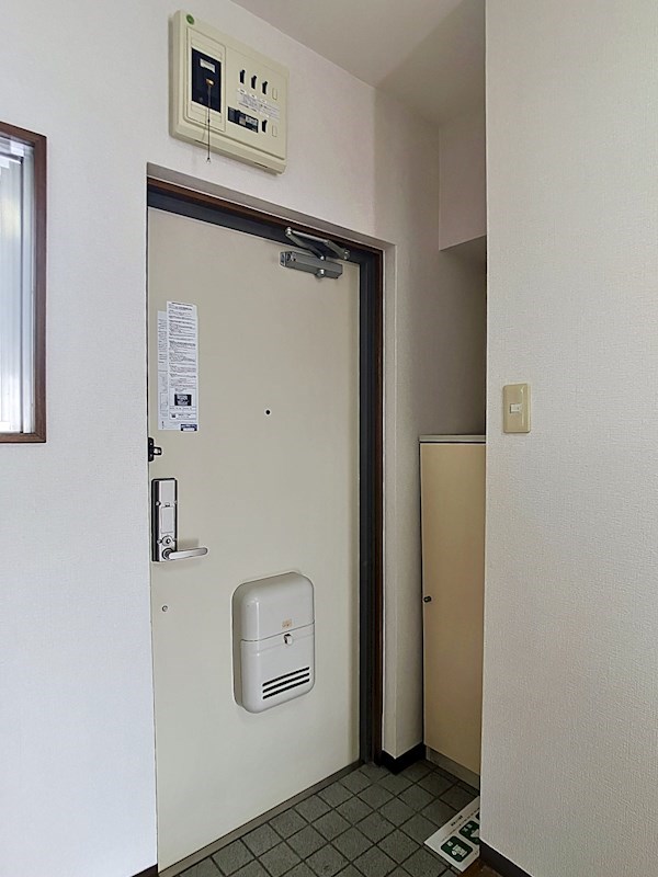 静岡県浜松市中央区神田町282 玄関