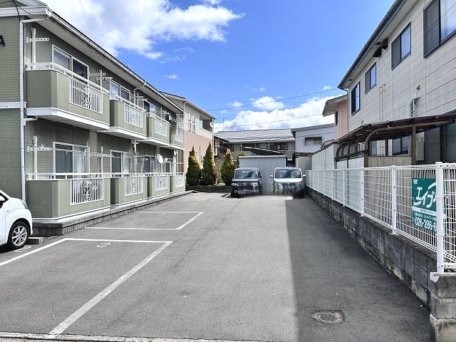 タウンＪＮＴＫ　Ａ棟 駐車場
