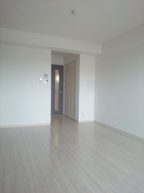 クレスト園田 リビング