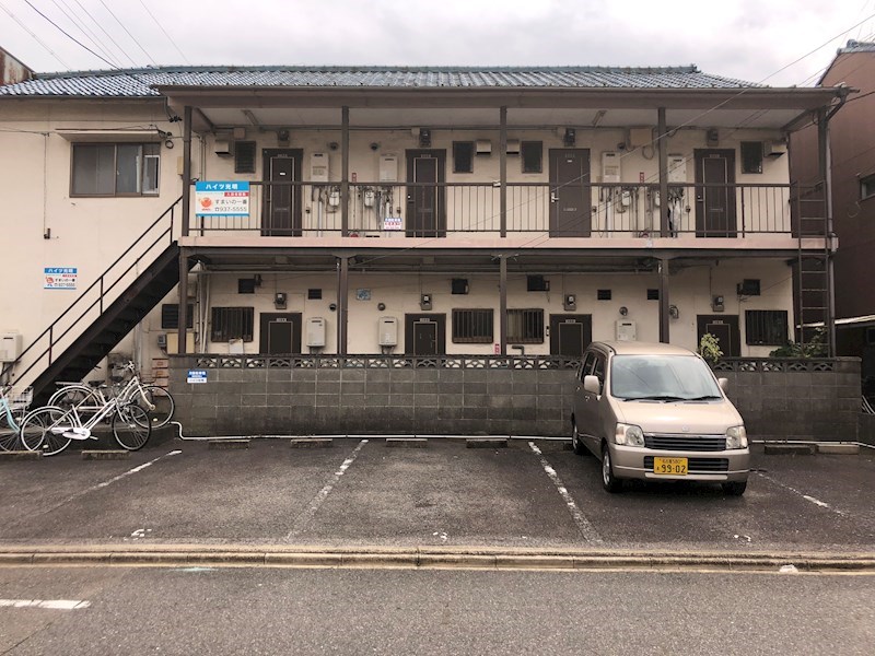 ハイツ光明 駐車場