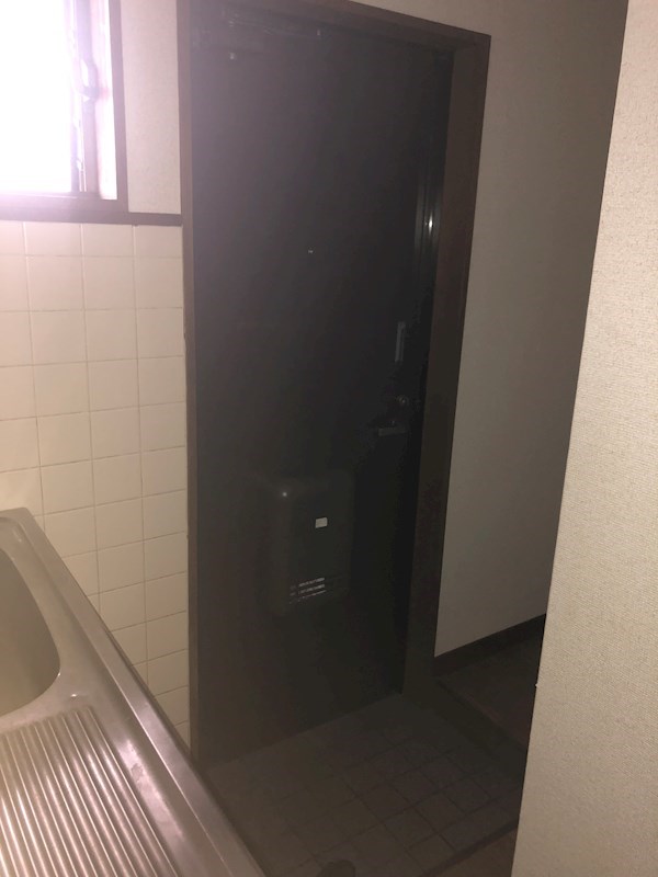 ハイツ光明 玄関