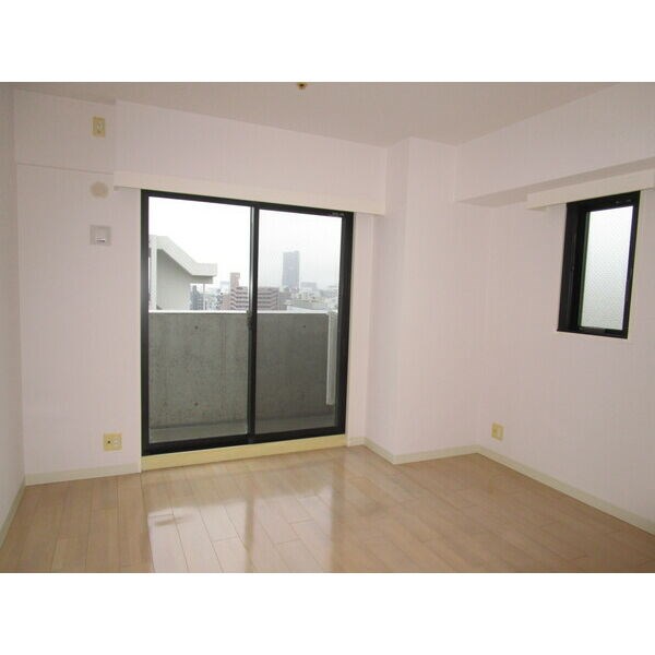 スクエア・アパートメント ベッドルーム