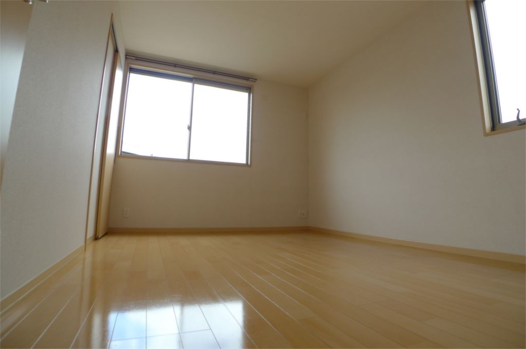 シャーメゾン中津 ベッドルーム