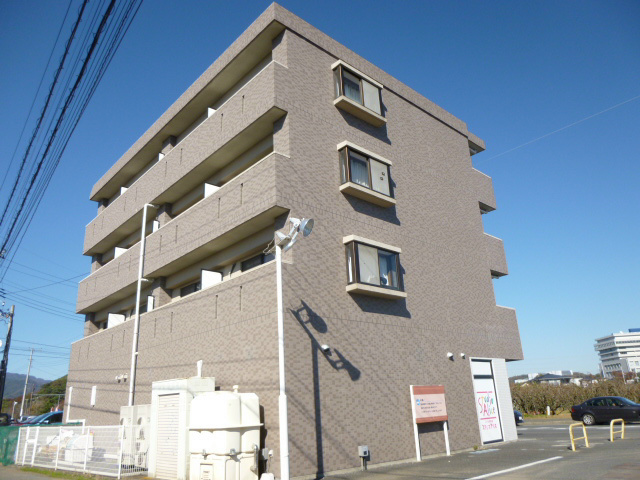 コンフォール伊勢原 401号室 外観