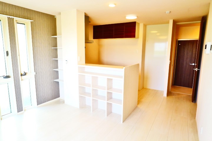 ロイジェントパークスレイクタウンⅢ　E 玄関