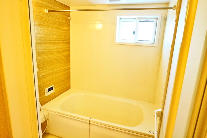 ロイジェントパークスレイクタウンⅢ　E 風呂画像