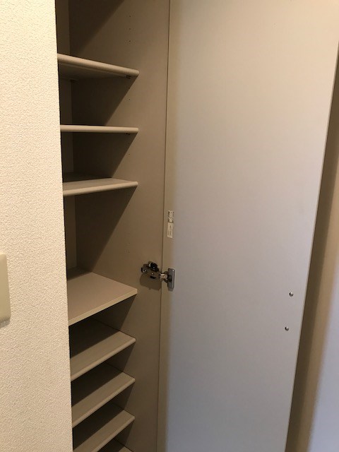 Jon Novi yokohama 玄関