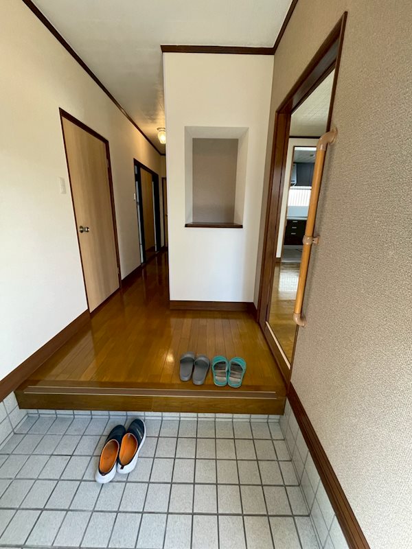 魚住町清水貸家 玄関