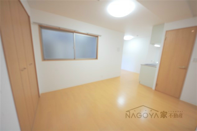 グレイス新栄 リビング