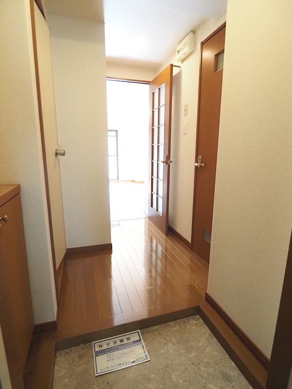 サングレード千里 玄関