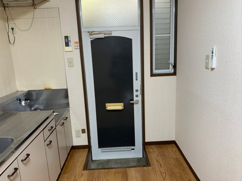 レガーロ 玄関