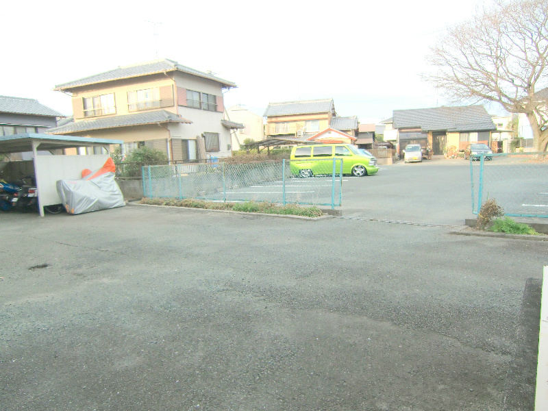 Ｍａｉｓｏｎ　Ａｍｉ 駐車場