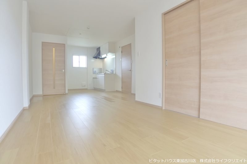 エル・ガーデンＢ リビング