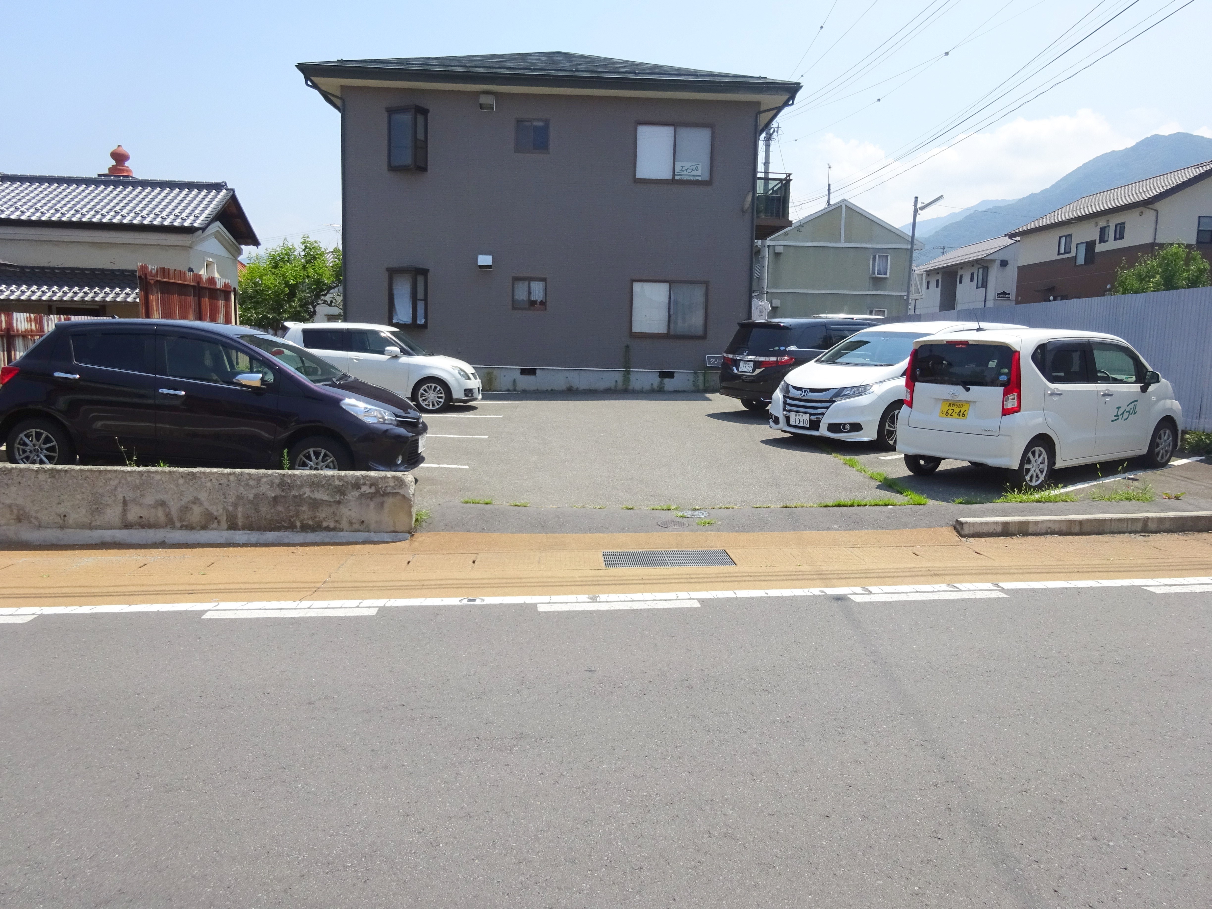 グリーンハイツ太子 駐車場