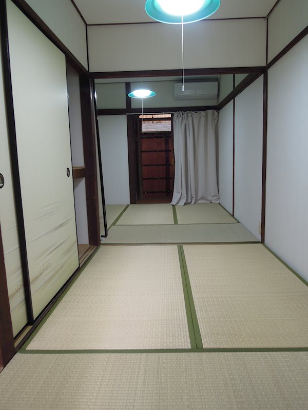 オレンジハウス ベッドルーム