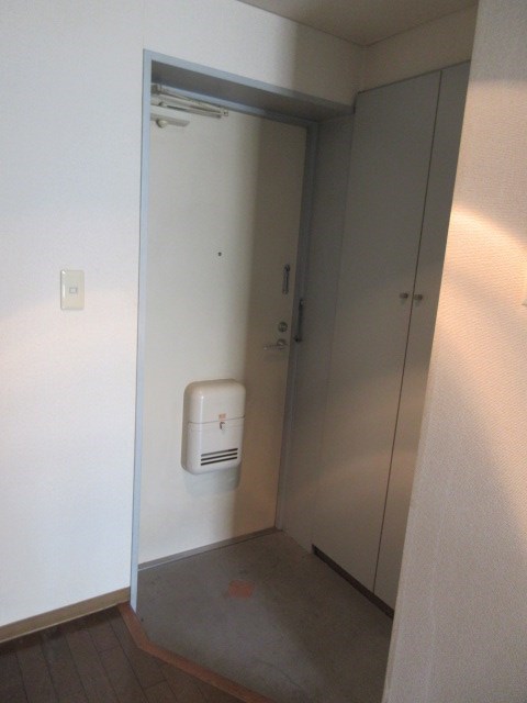 プロスパー目黒本町 玄関